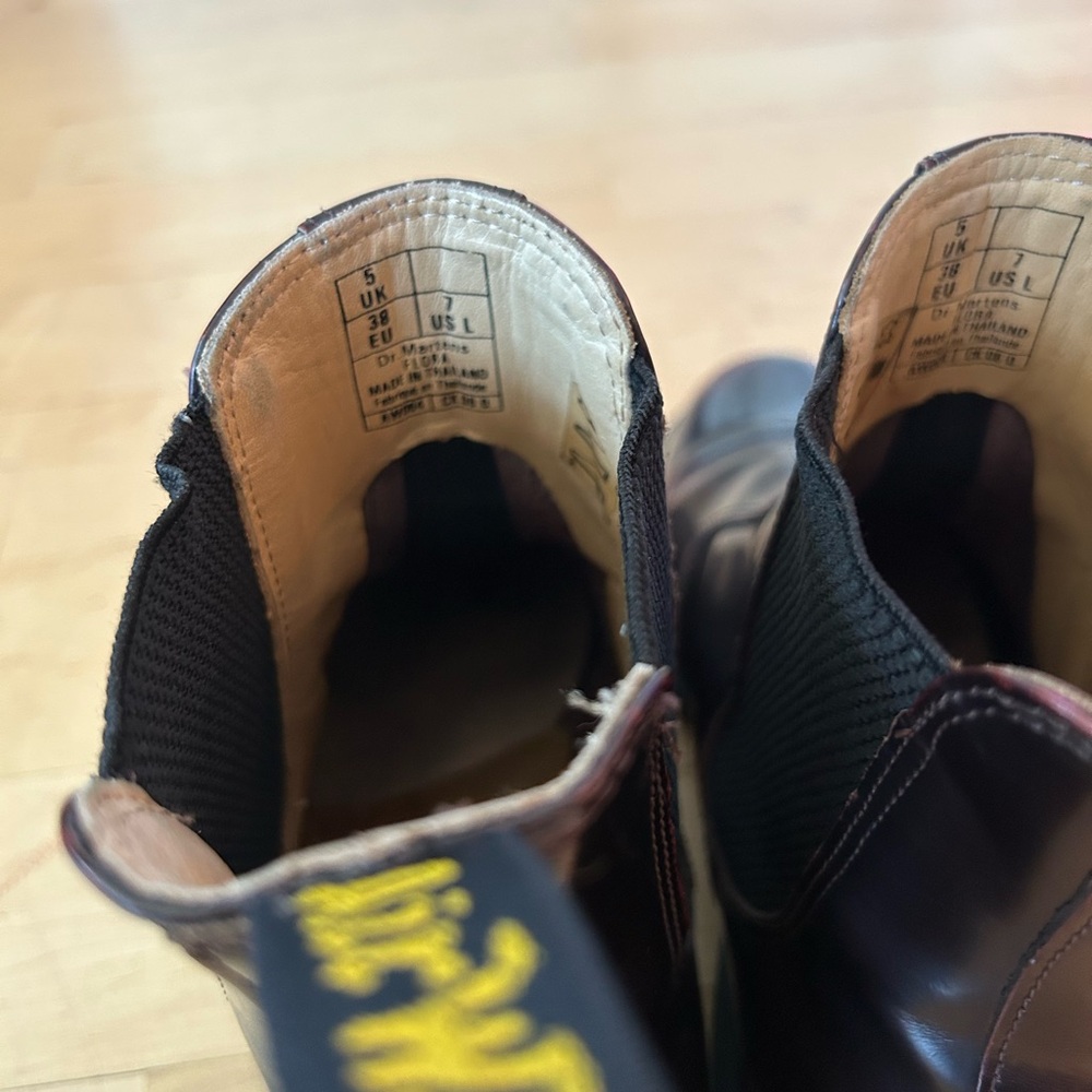Dr. Martens Chelsea Boot - Picture 3 of 6